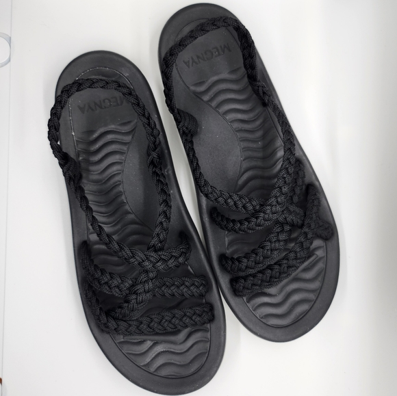 NWT Megnya Black Sandal New - Picture 3 of 6